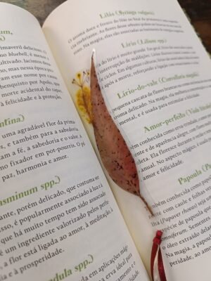 MARCADOR DE LIVRO - FOLHA E FLOR AMARELA