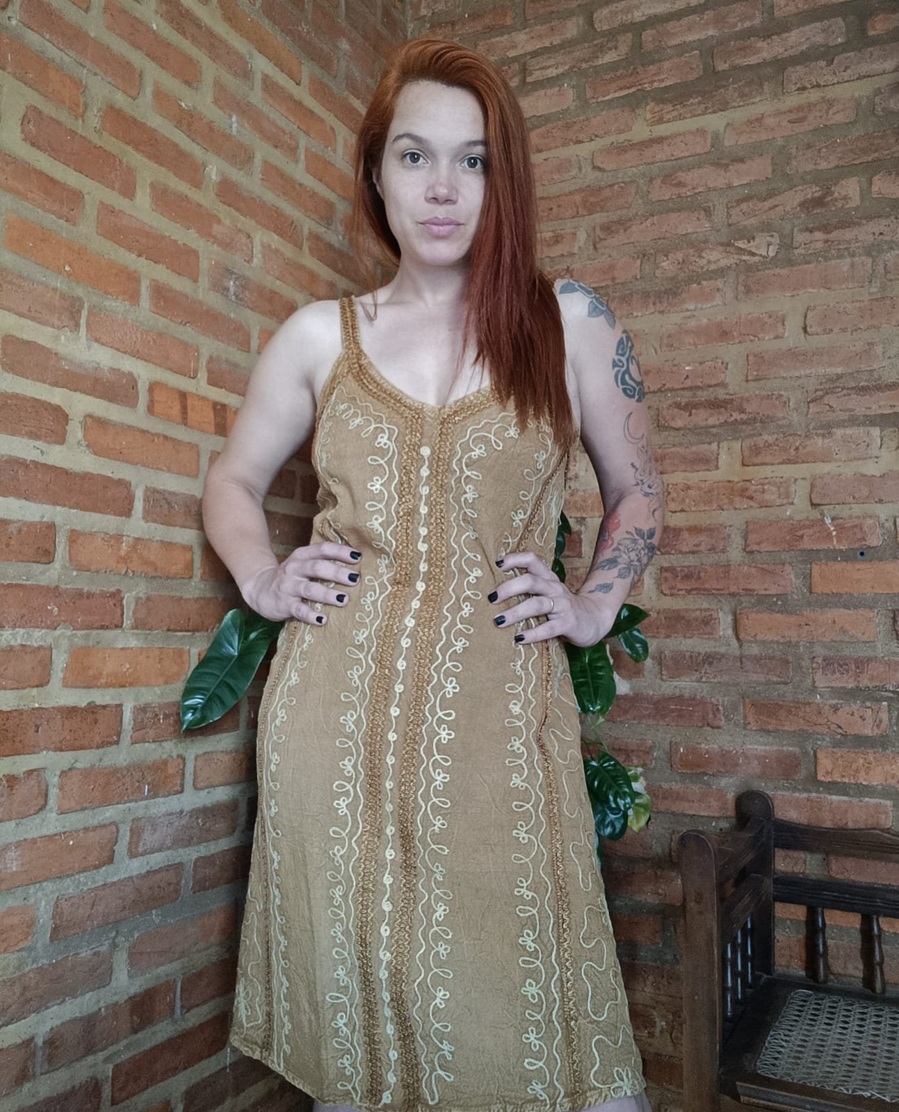 VESTIDO INDIANO BORDADO CURTO - CARAMELO